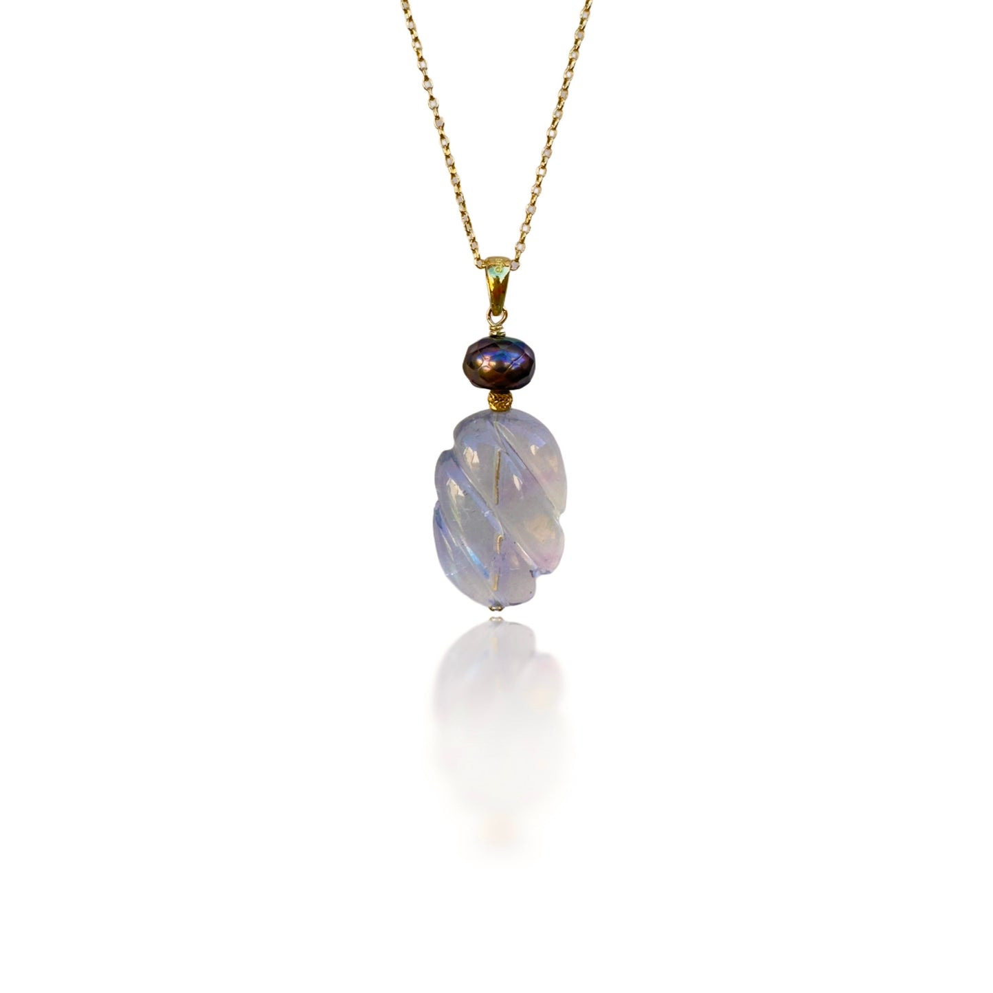 Cleansing pendant with Fluorite and freshwater pearl