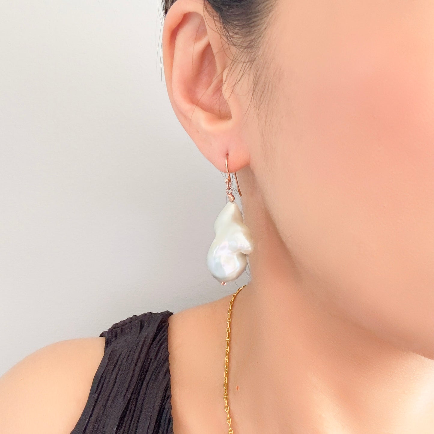 Inner Peace Earrings with White Baroque Pearl and Rose Gold