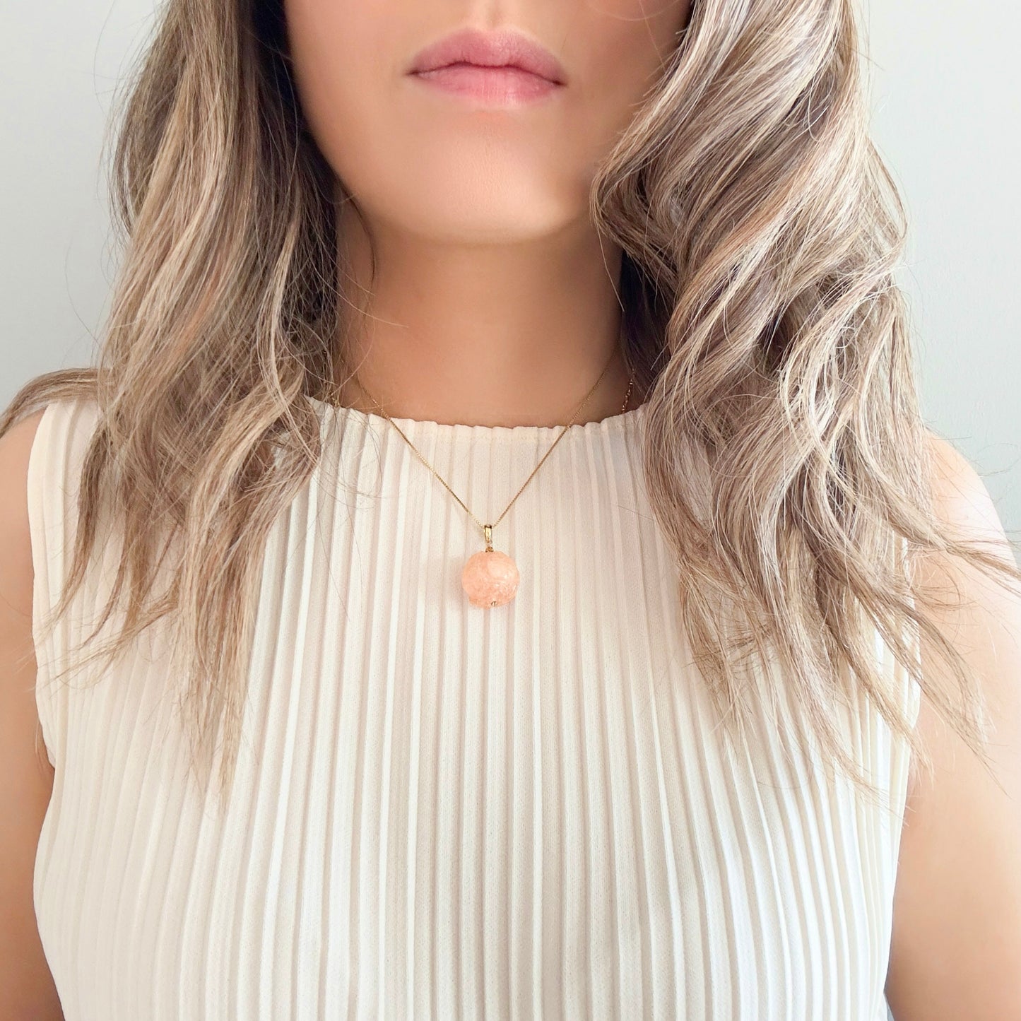 Love Pendant with Morganite Carving and Gold