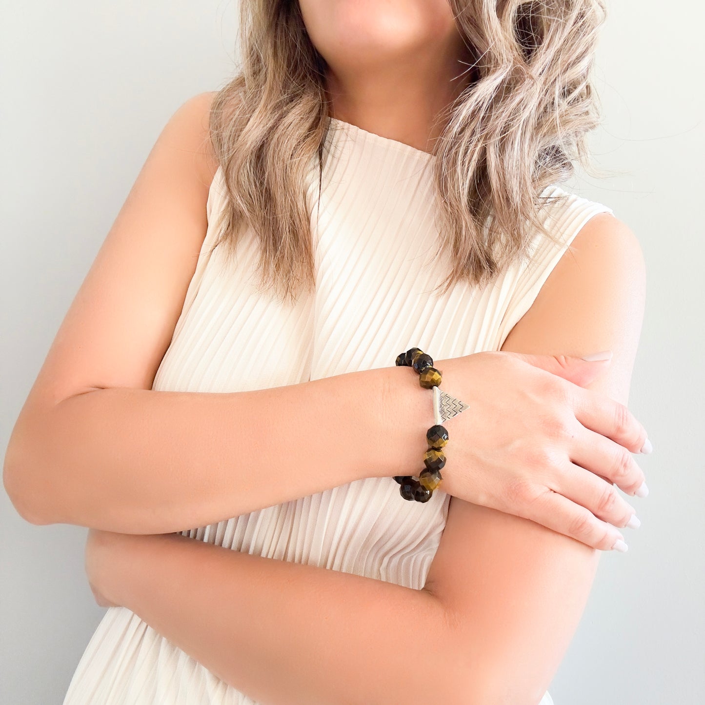 Protection Bracelet with Tiger's Eye and Pure Silver Bead