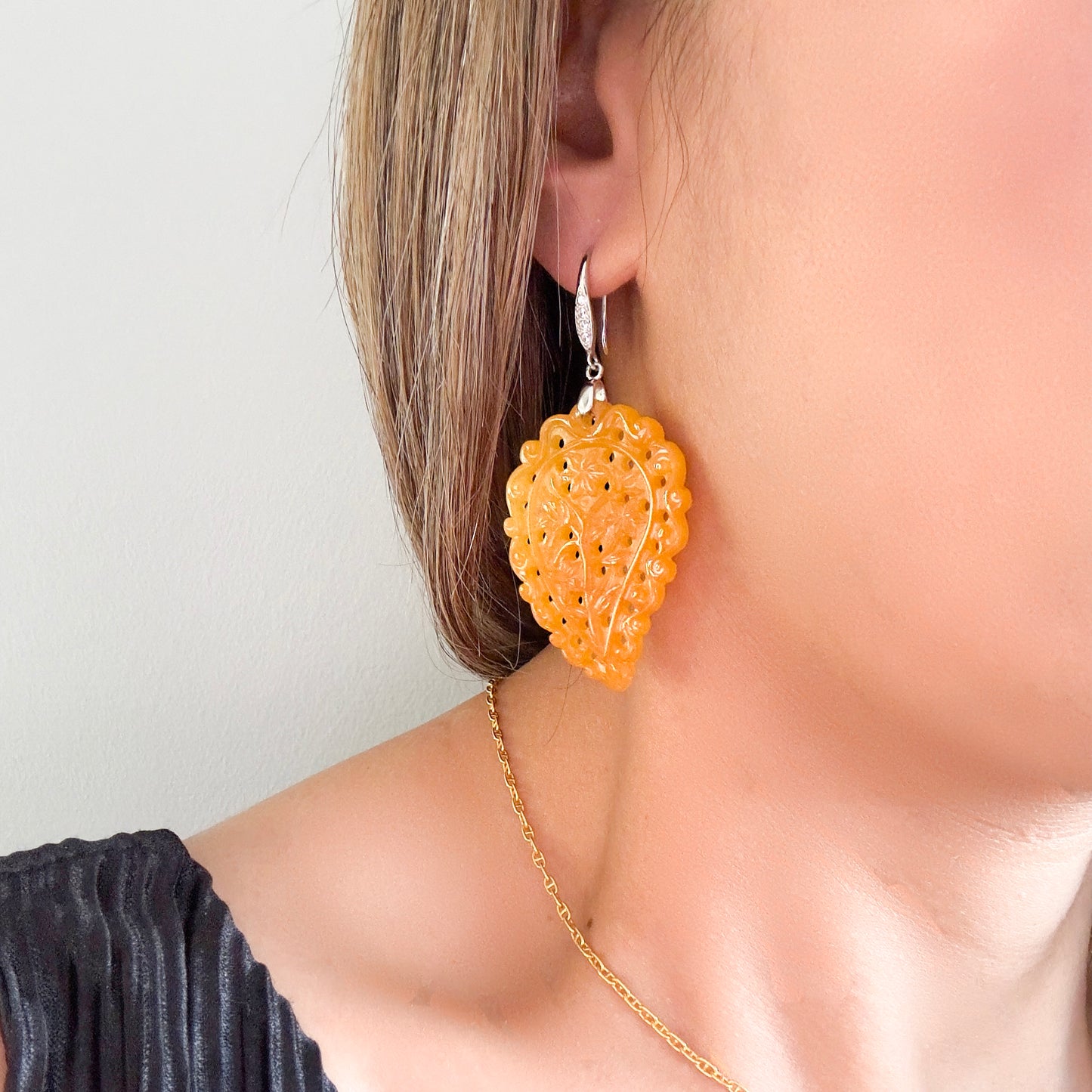 Joy Earring with Yellow Agate Carving